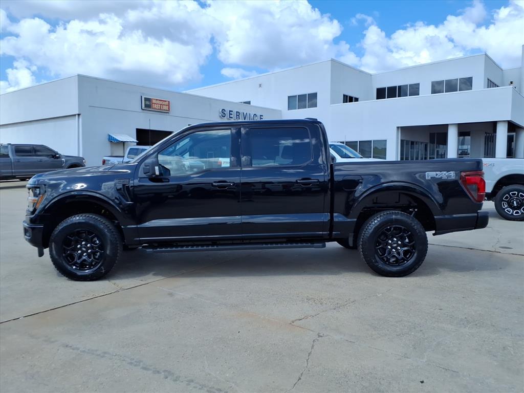 2025 Ford F-150 XLT photo 2