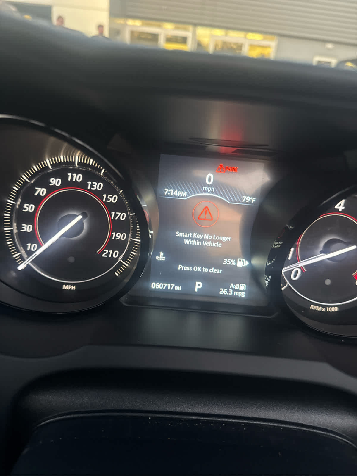 2018 Jaguar F-TYPE R photo 9