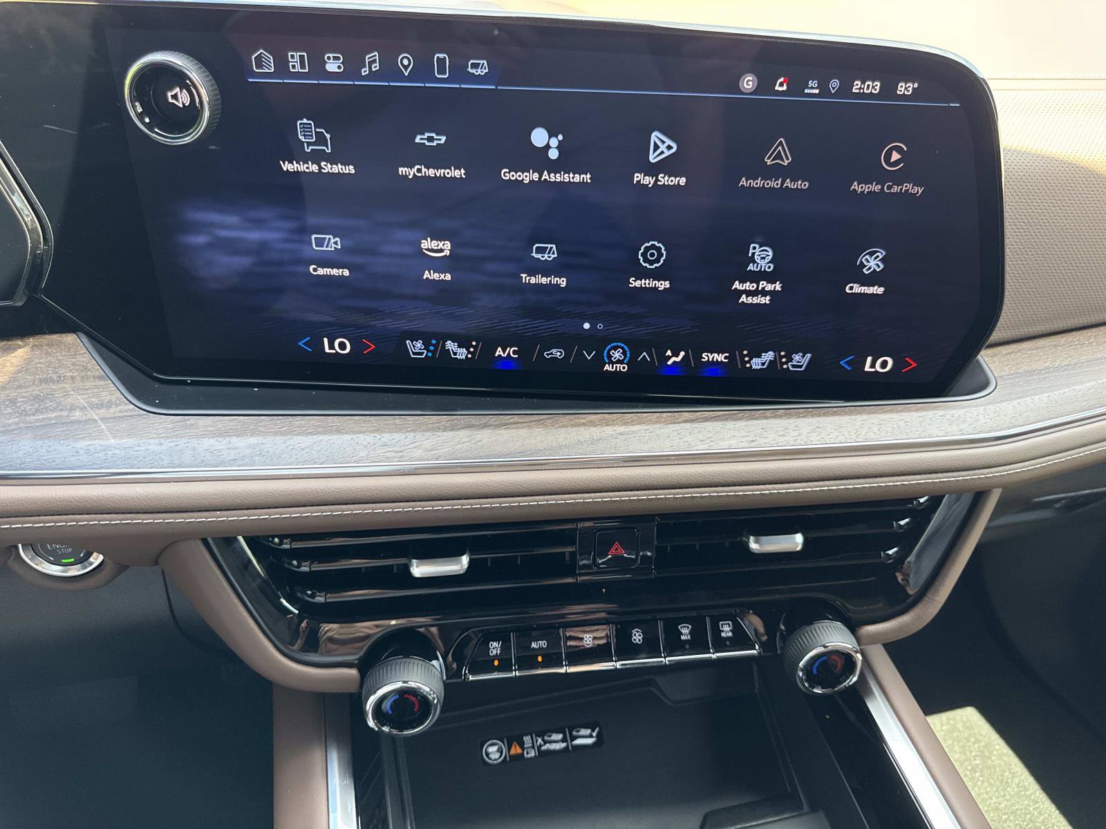 2025 Chevrolet Tahoe High Country photo 17