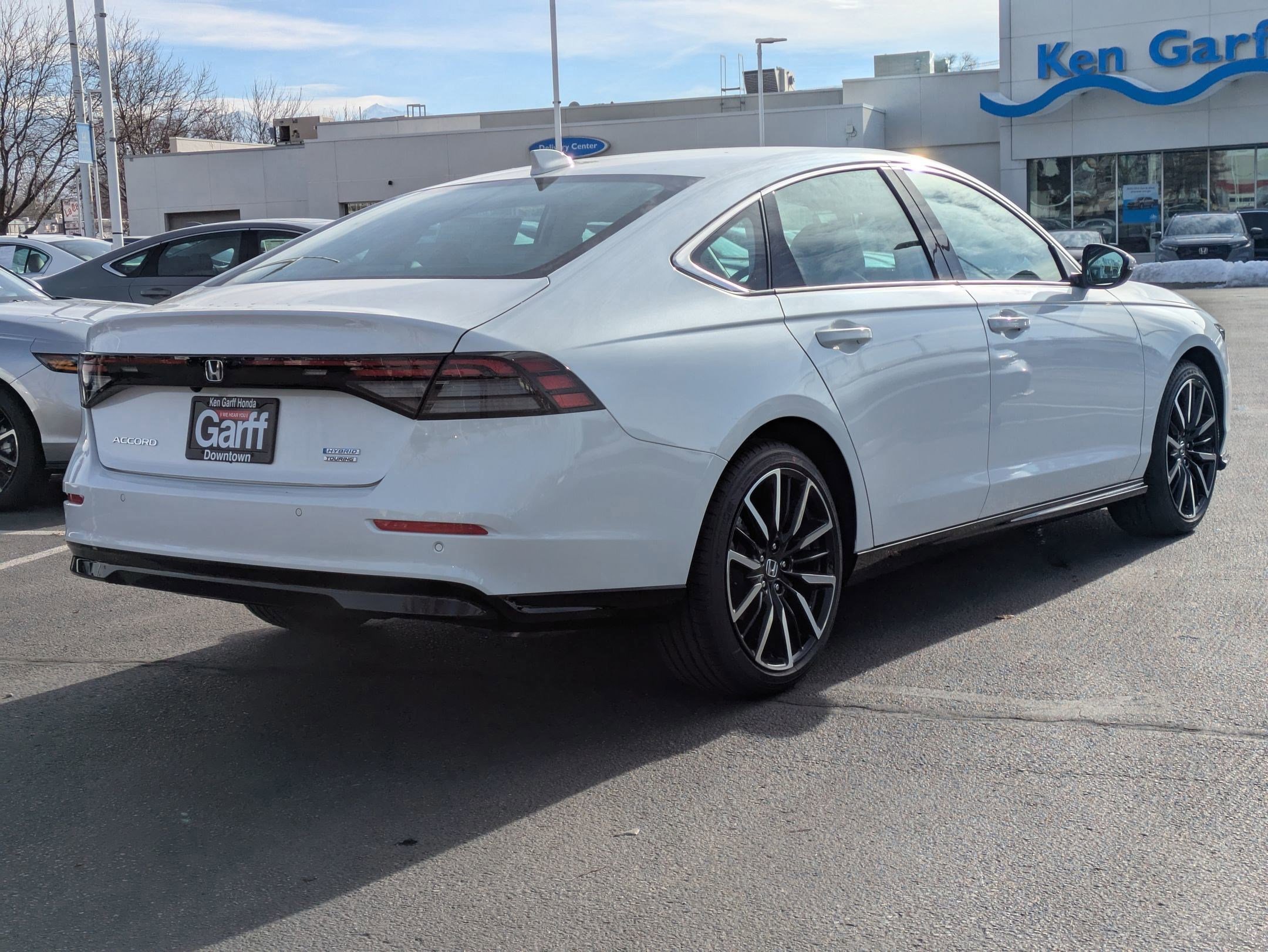 2025 Honda Accord Hybrid Touring photo 3