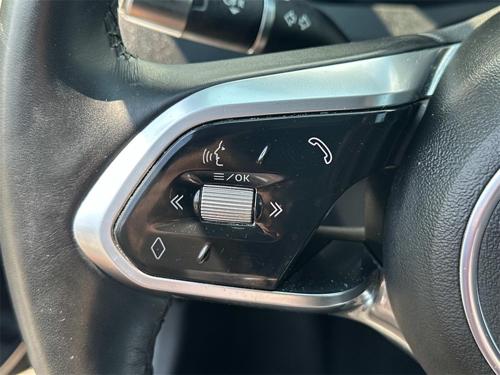2020 Jaguar XE S photo 23