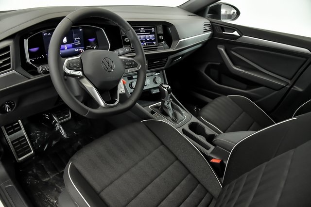 2024 Volkswagen Jetta 1.5T Sport photo 4
