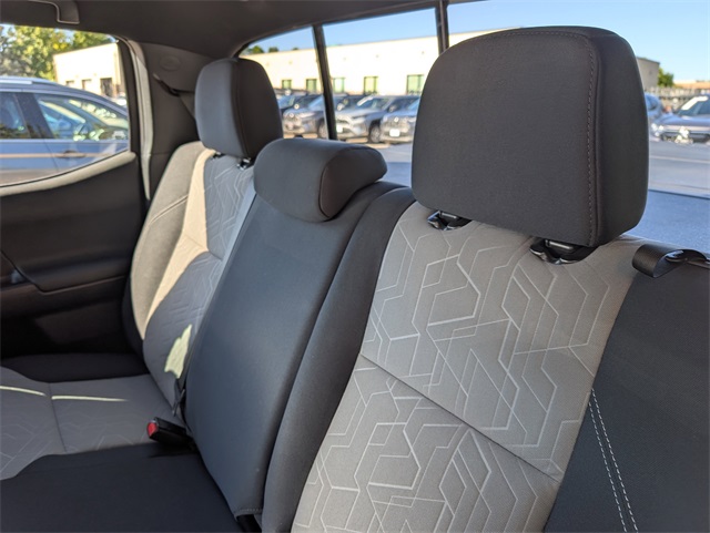 2023 Toyota Tacoma TRD Off-Road photo 12