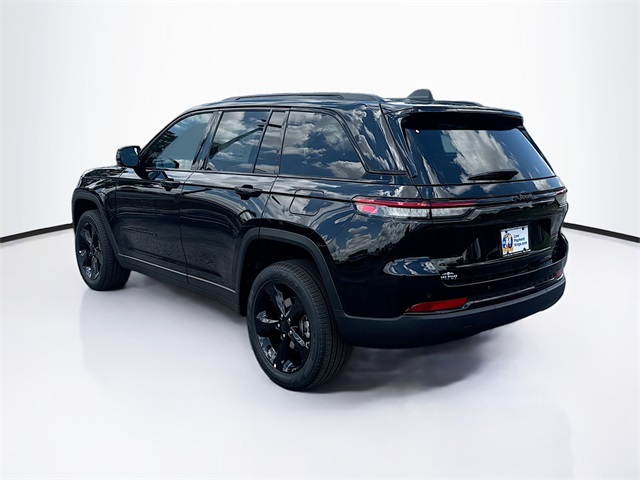 2025 Jeep Grand Cherokee Limited photo 4