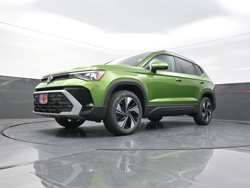 2025 Volkswagen Taos SE photo 20