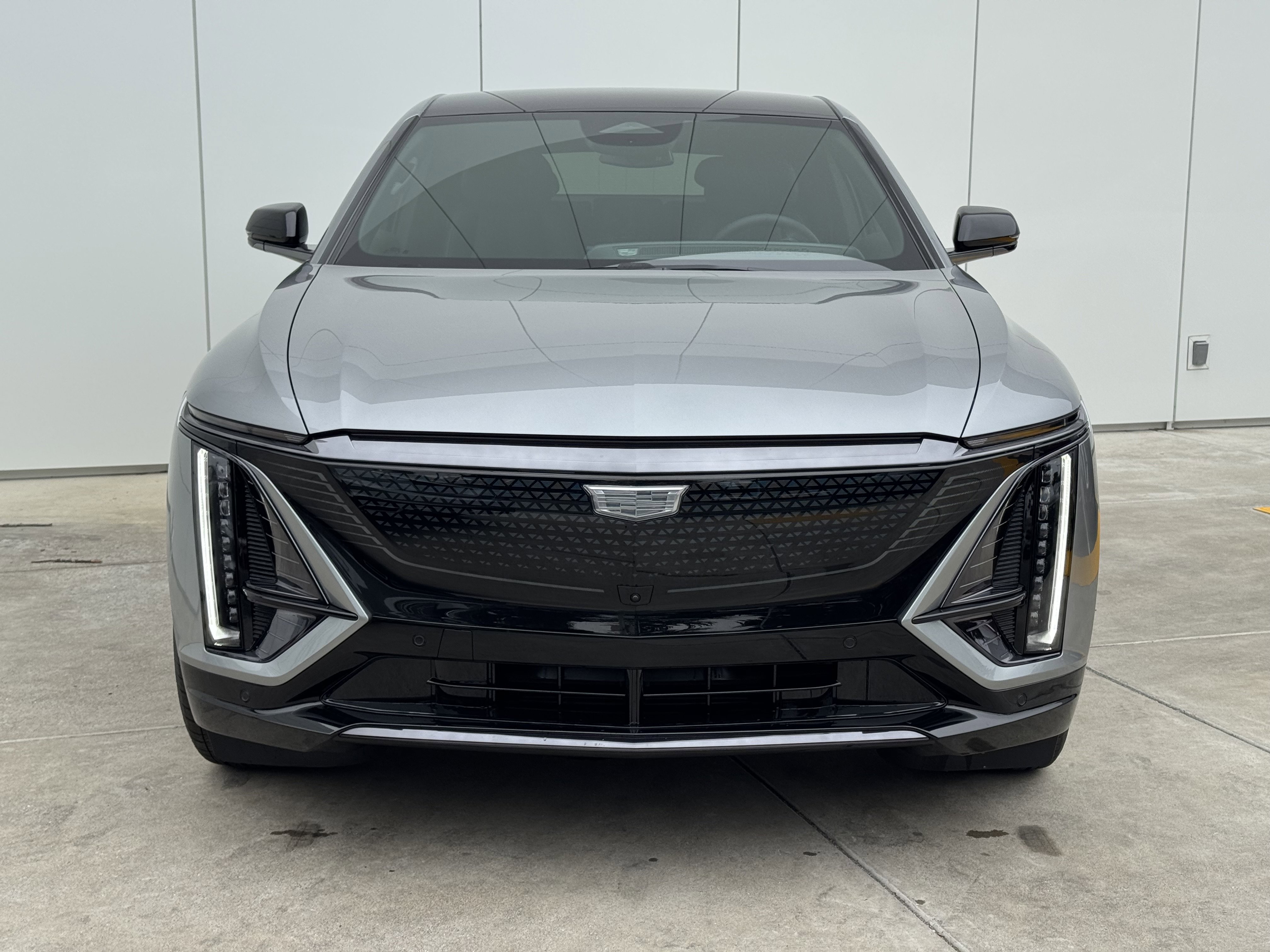 2025 Cadillac Lyriq Sport photo 3