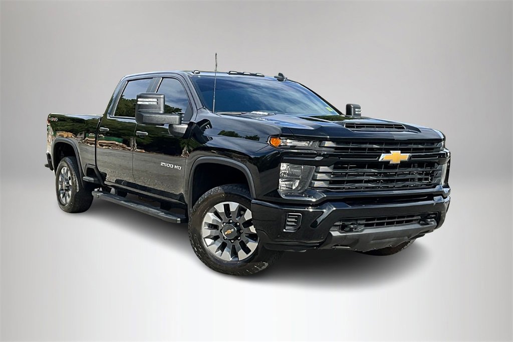 2024 Chevrolet Silverado 2500HD Custom's photo