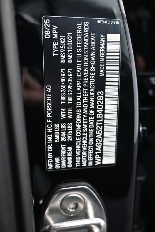 2026 Porsche Macan S photo 26