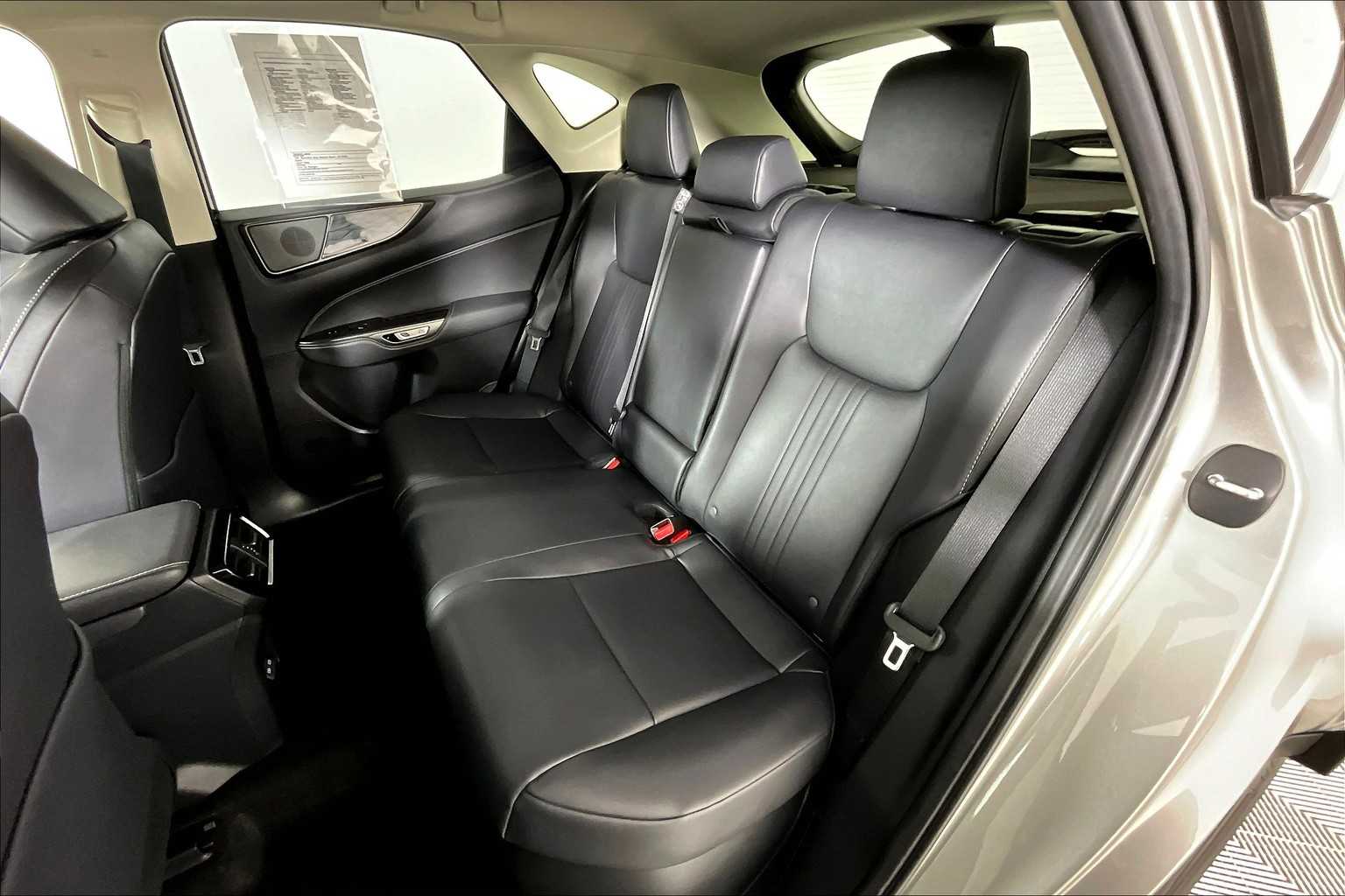2024 Lexus NX 350 Premium photo 18