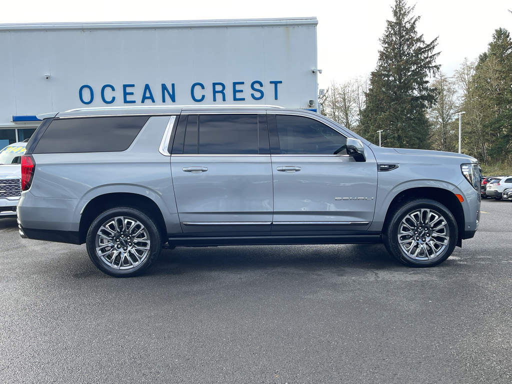 2023 GMC Yukon XL Denali Ultimate's photo