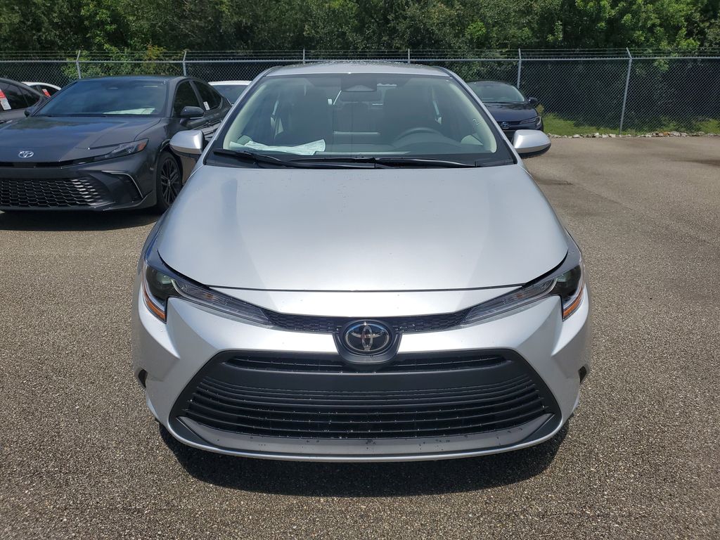 2025 Toyota Corolla LE photo 2
