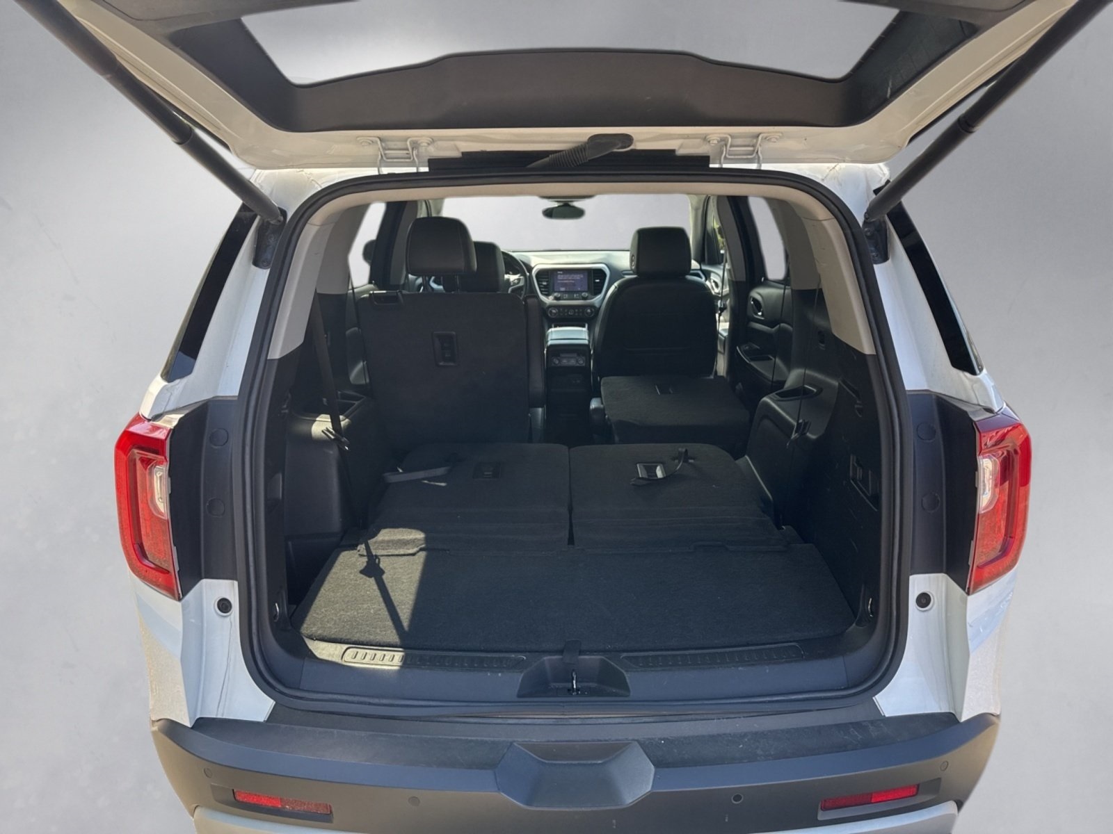 2023 Gmc Acadia SLT photo 17