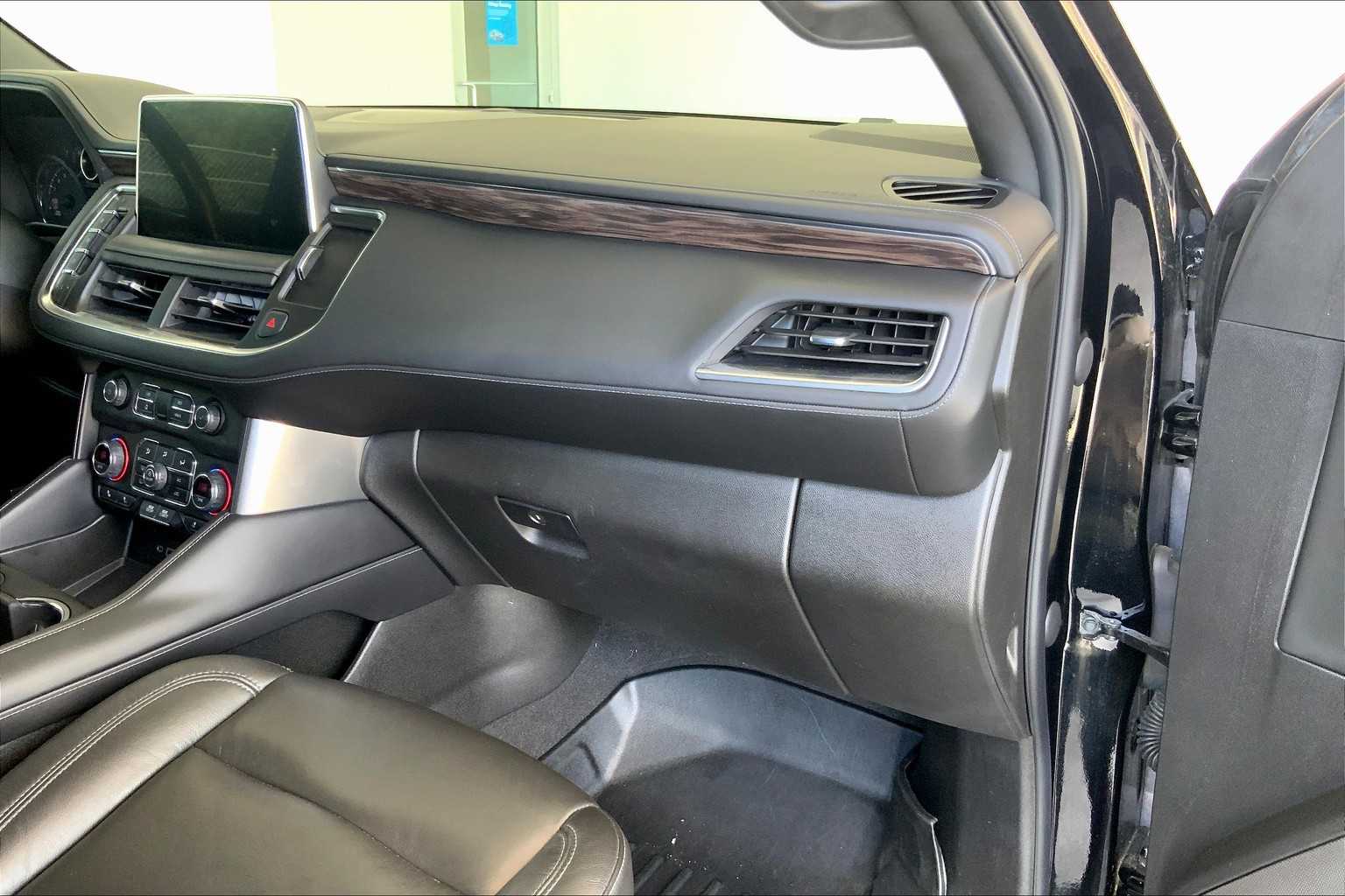 2021 Chevrolet Tahoe LT photo 18