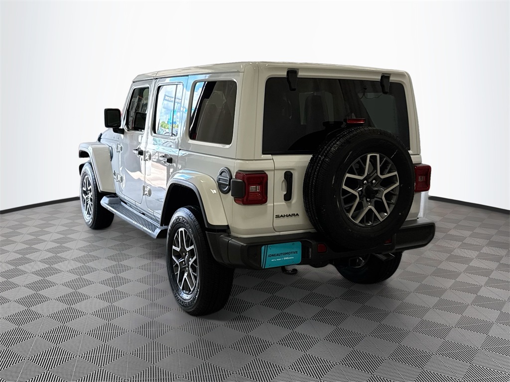 2025 Jeep Wrangler Sahara photo 11