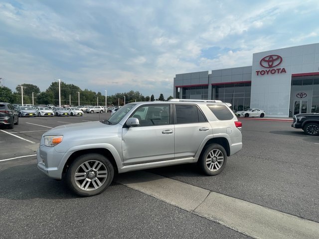 2012 Toyota 4Runner SR5 photo 2