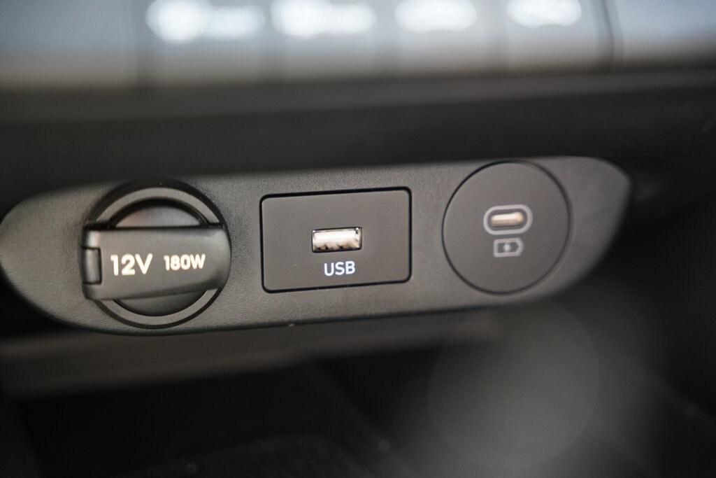 2025 Hyundai Elantra SEL Sport photo 24