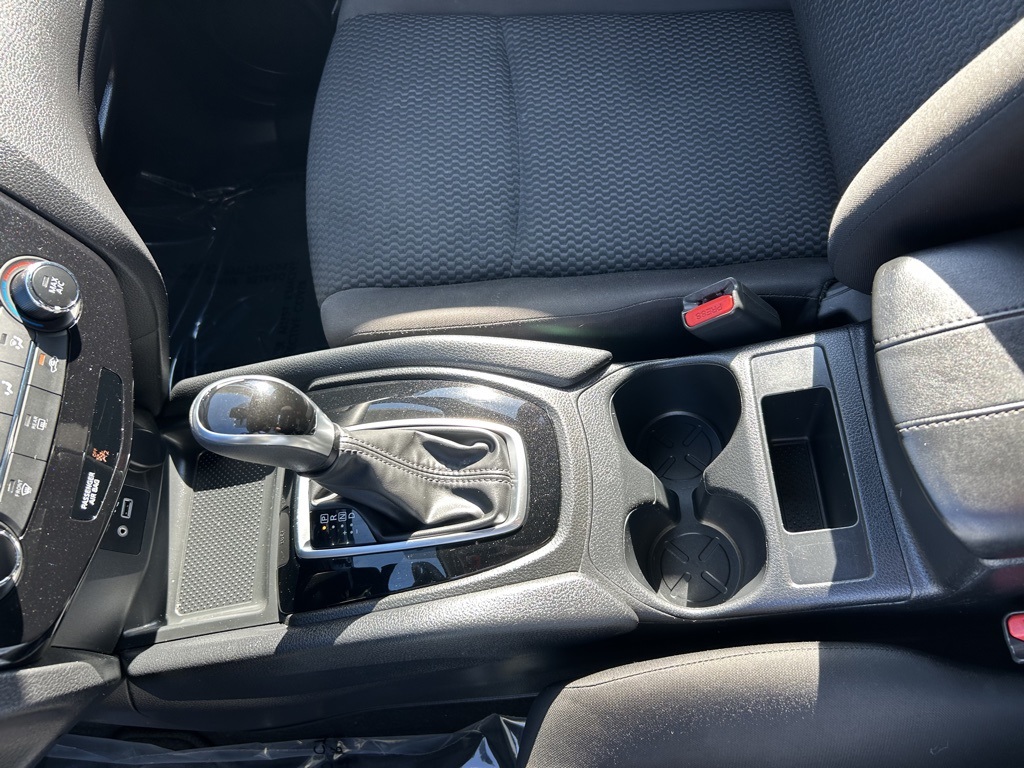 2021 Nissan Rogue Sport S photo 18
