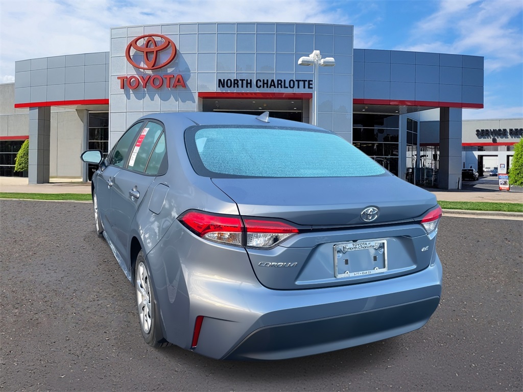 2026 Toyota Corolla LE photo 5