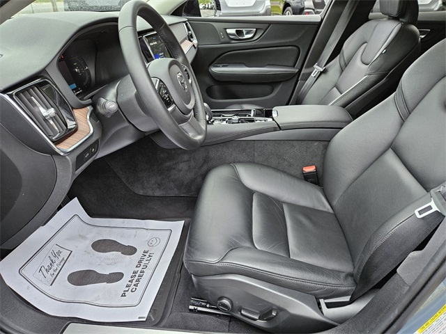 2023 Volvo S60 Recharge T8 Plus photo 6