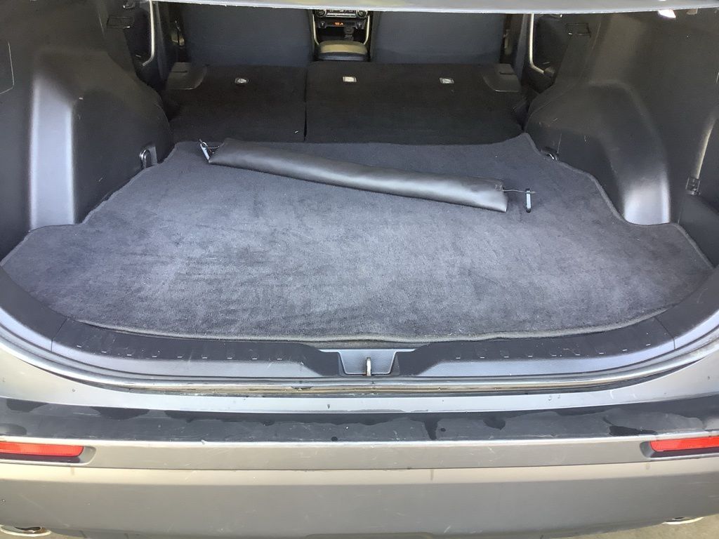 2020 Toyota RAV4 XLE photo 34