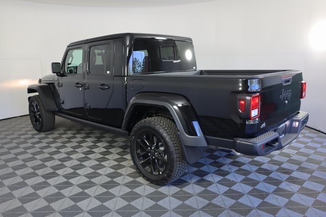 2025 Jeep Gladiator photo 6
