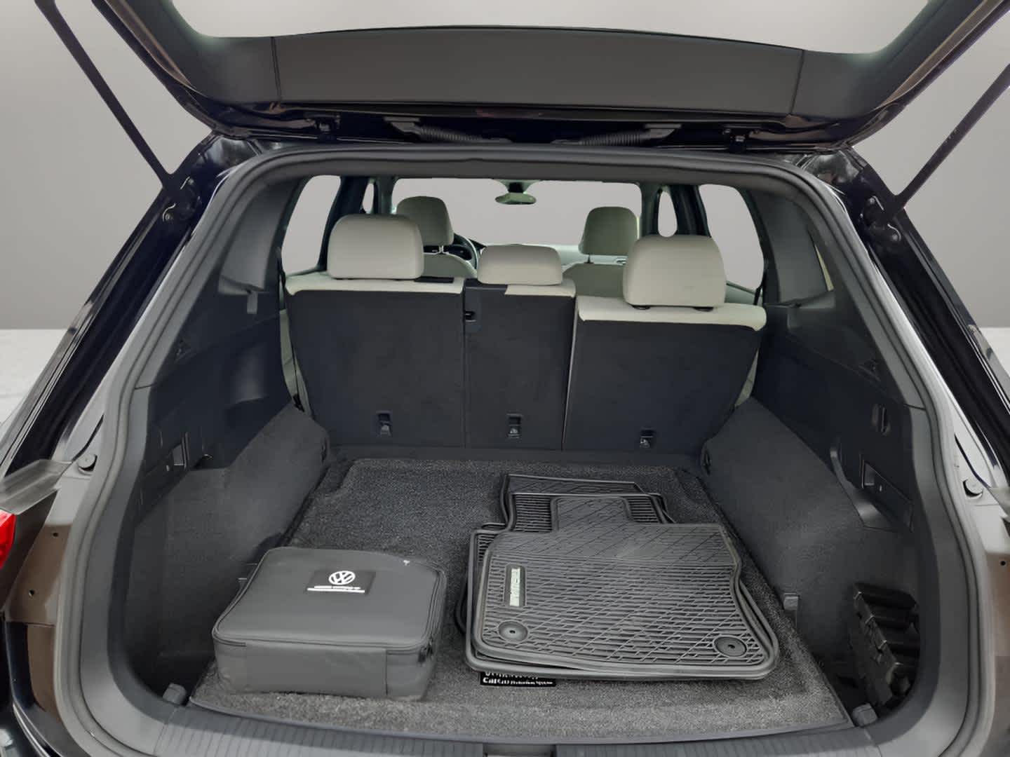 2023 Volkswagen Tiguan SE R-Line Black photo 31