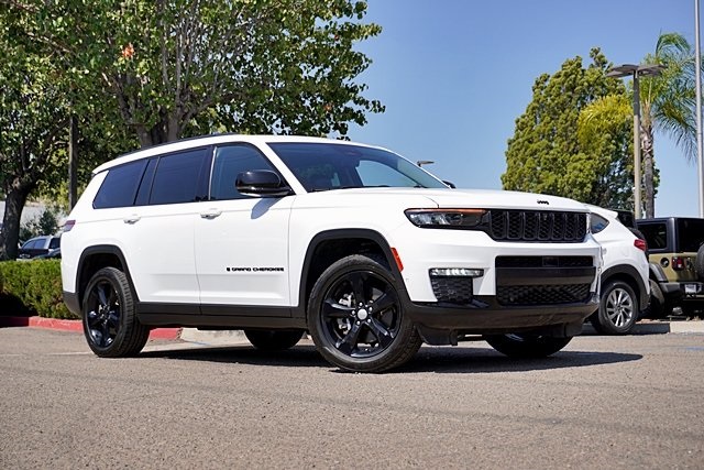 Certified Used 2023 White Jeep Limited image 1