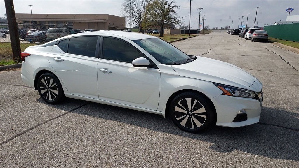 2022 Nissan Altima SV