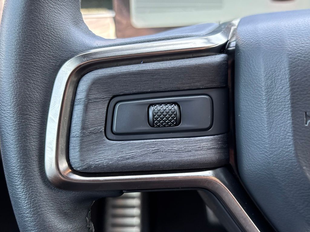 2024 Rivian R1S Adventure photo 16