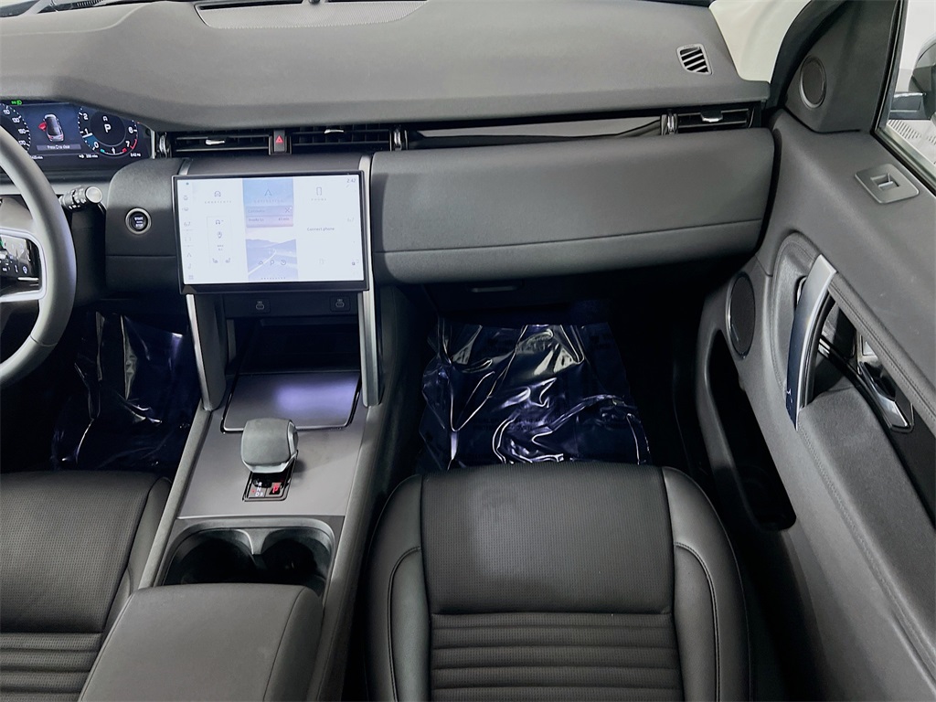 2025 Land Rover Discovery Sport S photo 19