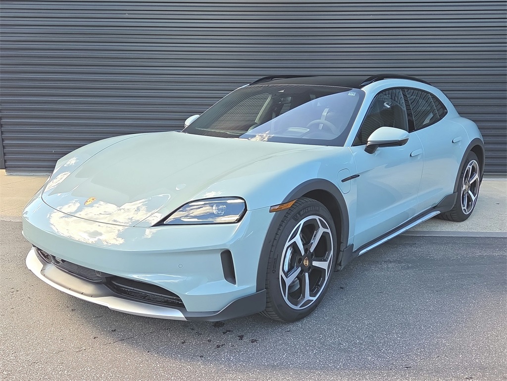 2025 Porsche Taycan S's photo