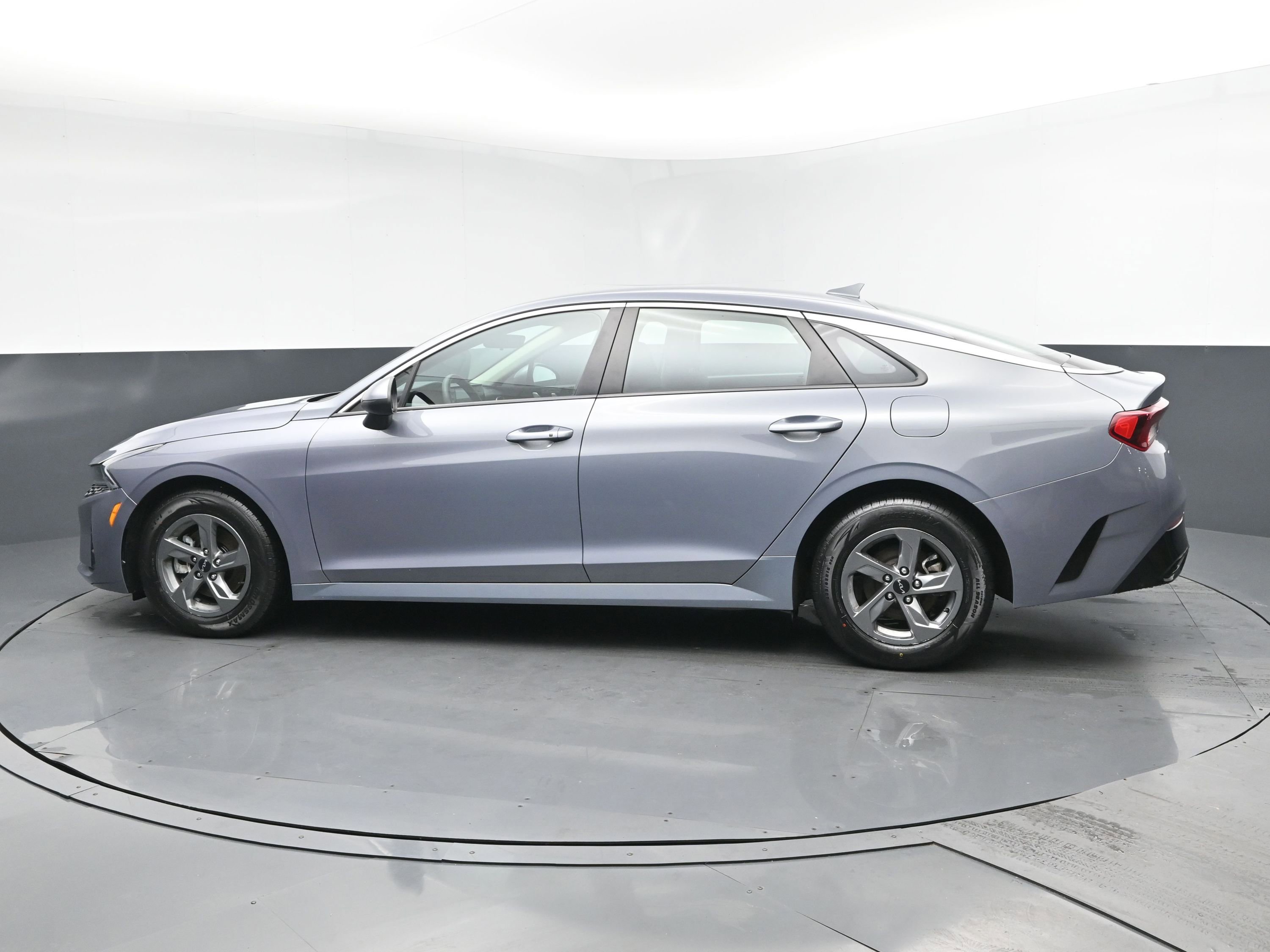 2024 Kia K5 LXS photo 4