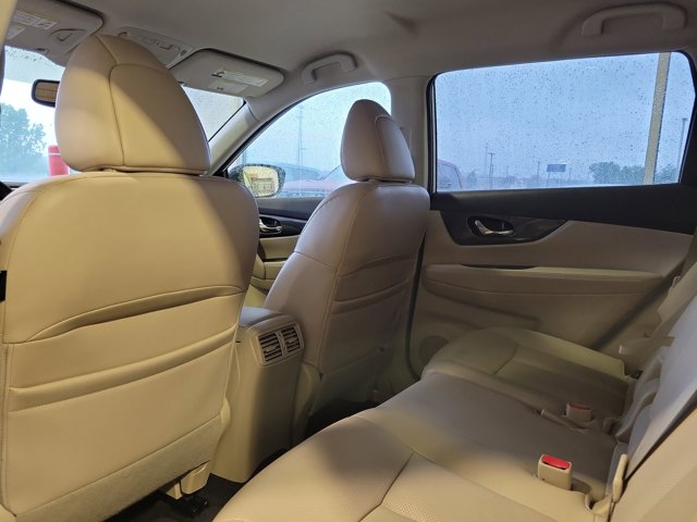 2016 Nissan Rogue S photo 14