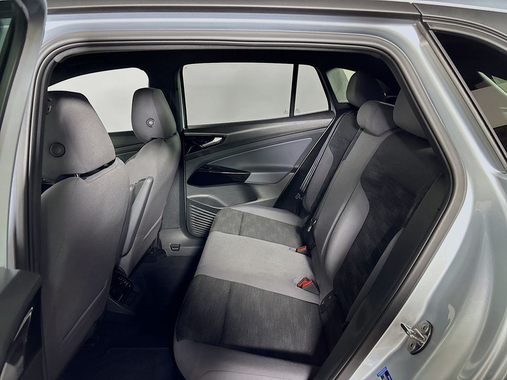 2022 Volkswagen ID.4 Pro photo 17