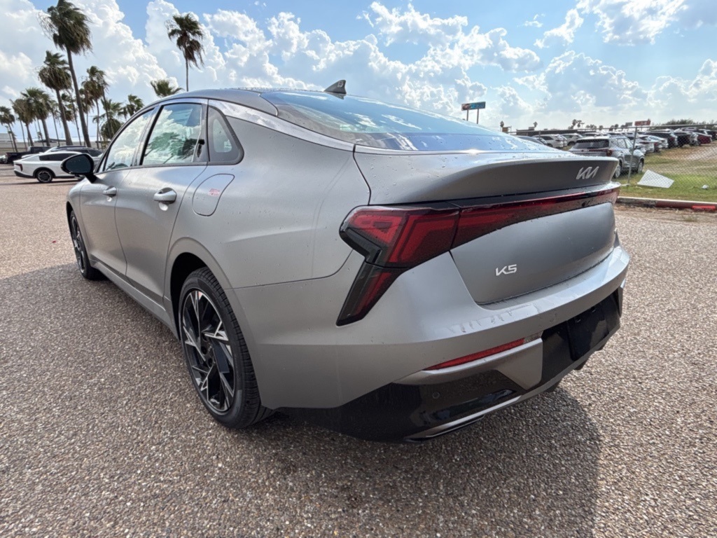2026 Kia K5 GT-Line photo 5