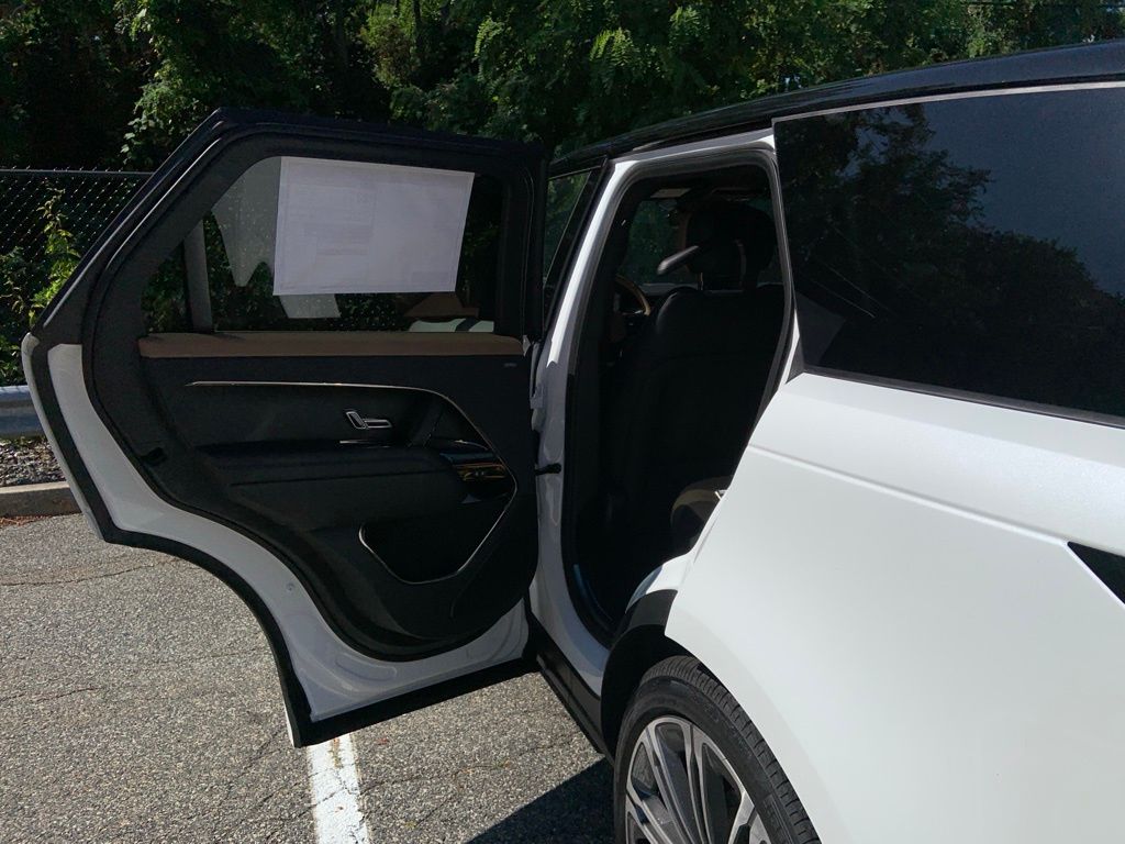 2025 Land Rover Range Rover Sport SE photo 12