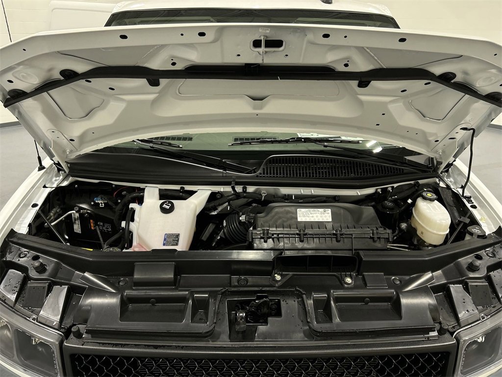 2025 Chevrolet Express Cargo 2500 photo 13