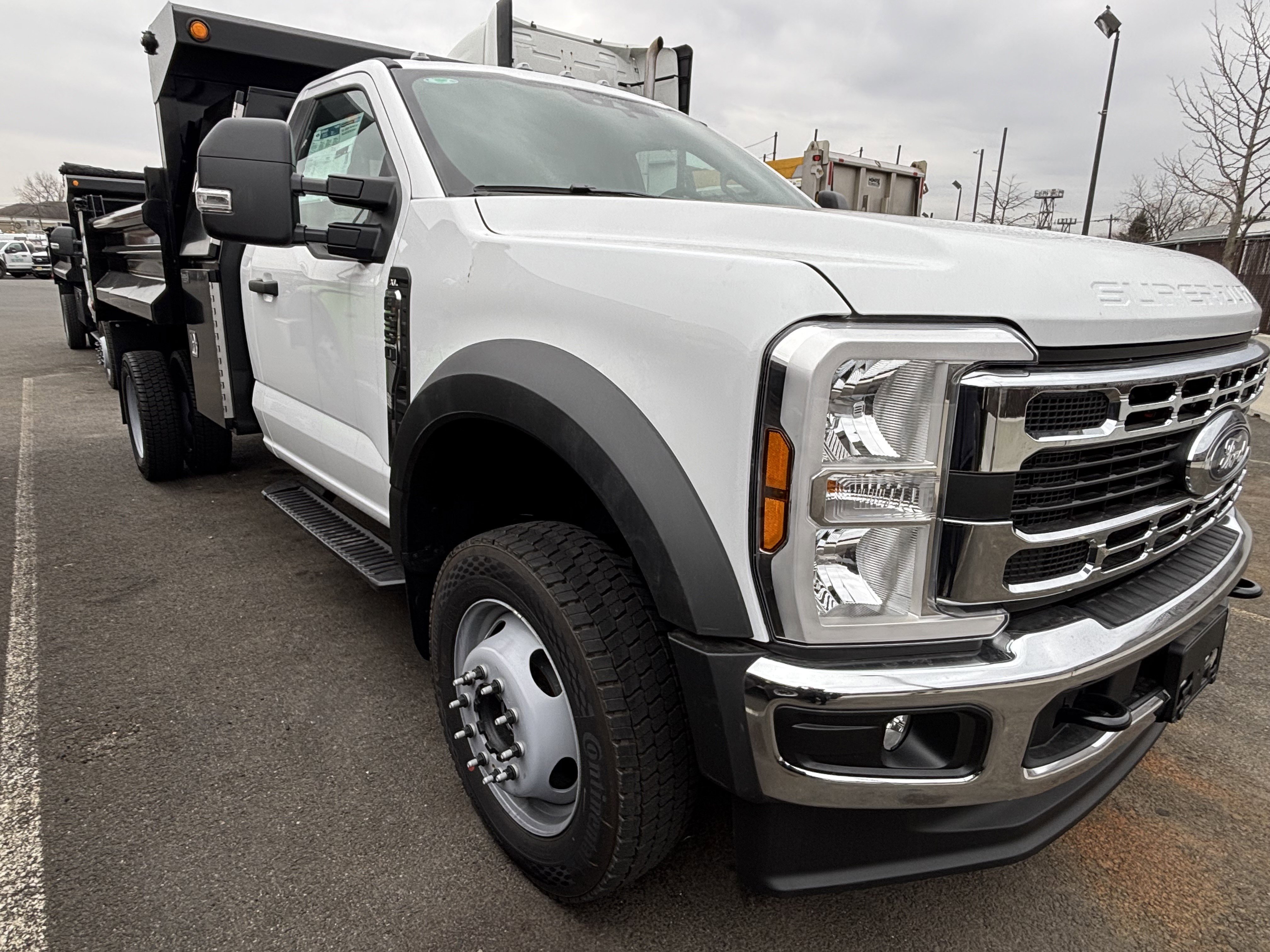 2025 Ford F-550 Super Duty Chassis Cab XL's photo
