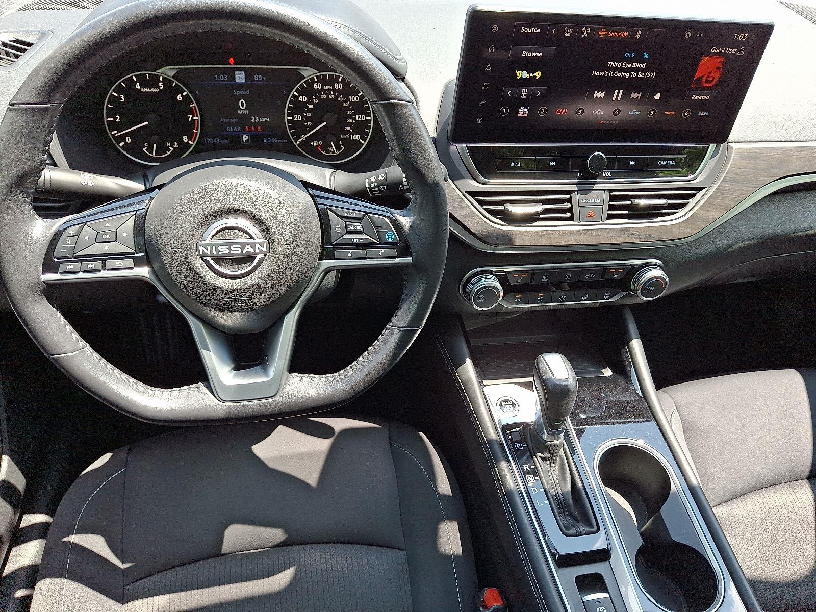 2023 Nissan Altima 2.5 SV photo 11