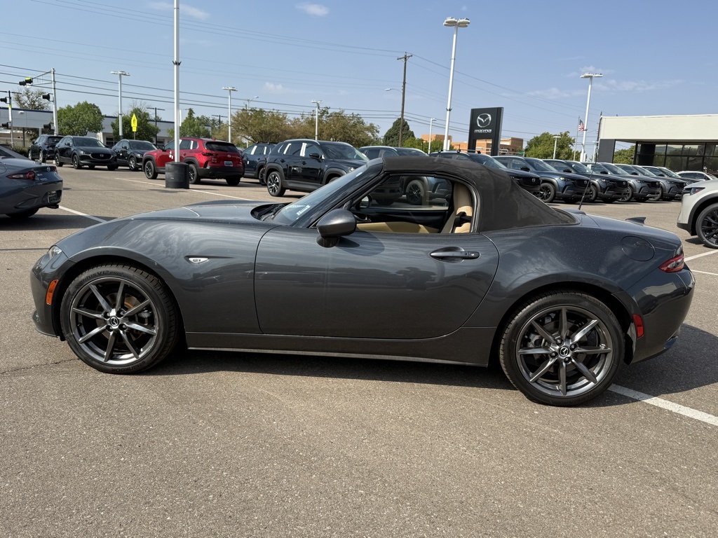 2016 Mazda MX-5 Miata Miata Grand Touring photo 8