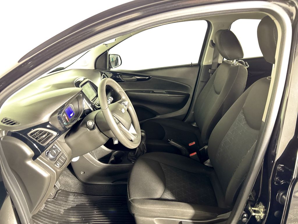 2019 Chevrolet Spark 1LT LT photo 10