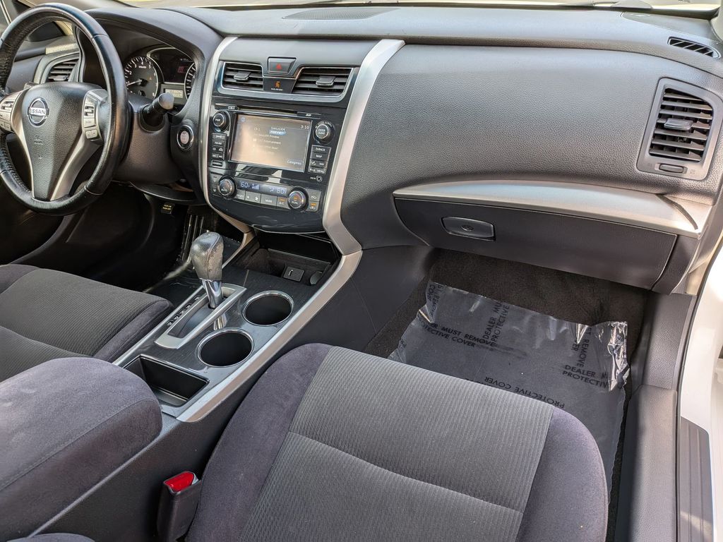 2013 Nissan Altima 2.5 SV photo 28