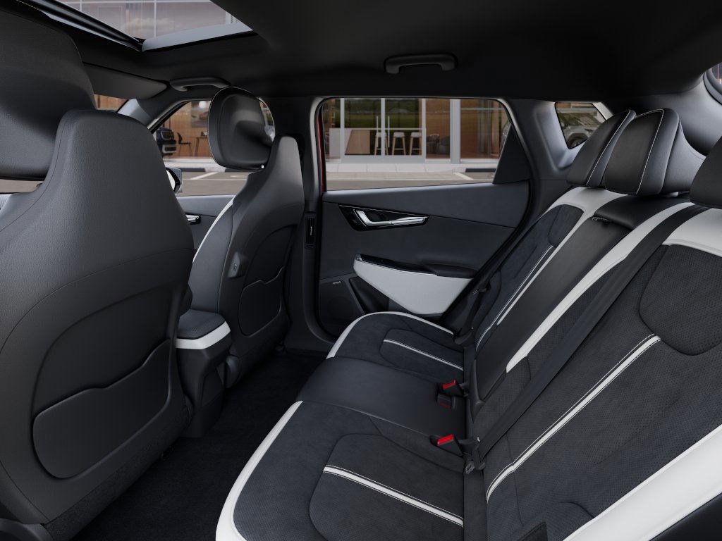2025 Kia EV6 GT-Line photo 17