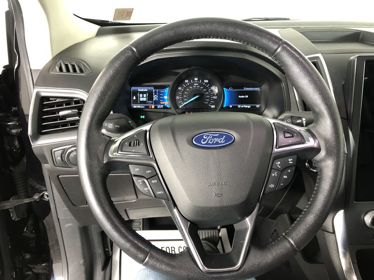 2022 Ford Edge Titanium photo 13