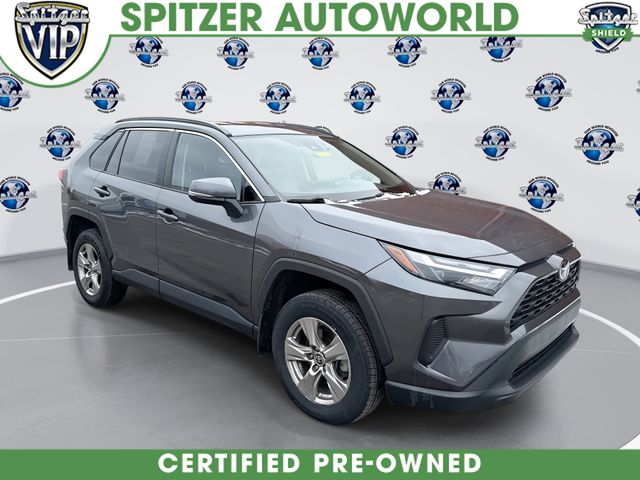 2022 Toyota RAV4 XLE's photo