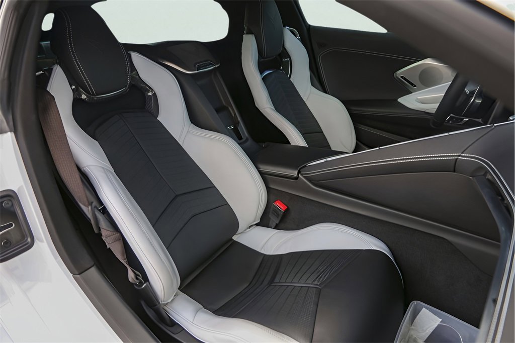 2021 Chevrolet Corvette Stingray 2LT photo 21