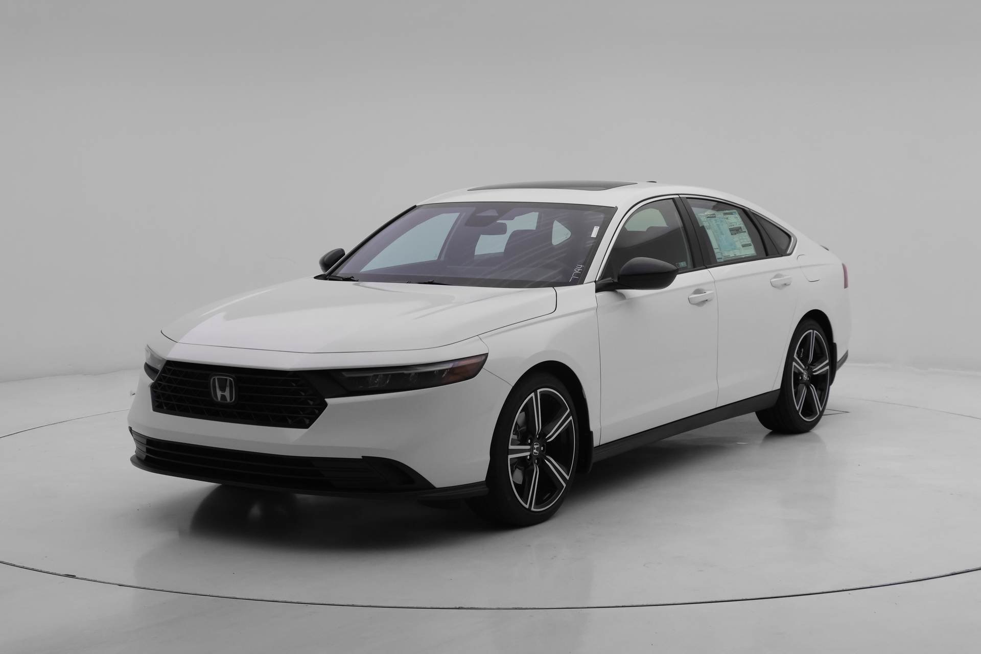 2025 Honda Accord Hybrid Sport's photo