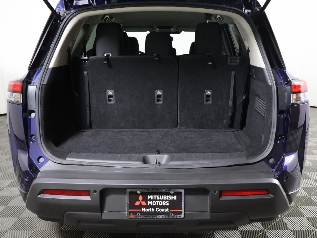 2024 Nissan Pathfinder SV photo 13
