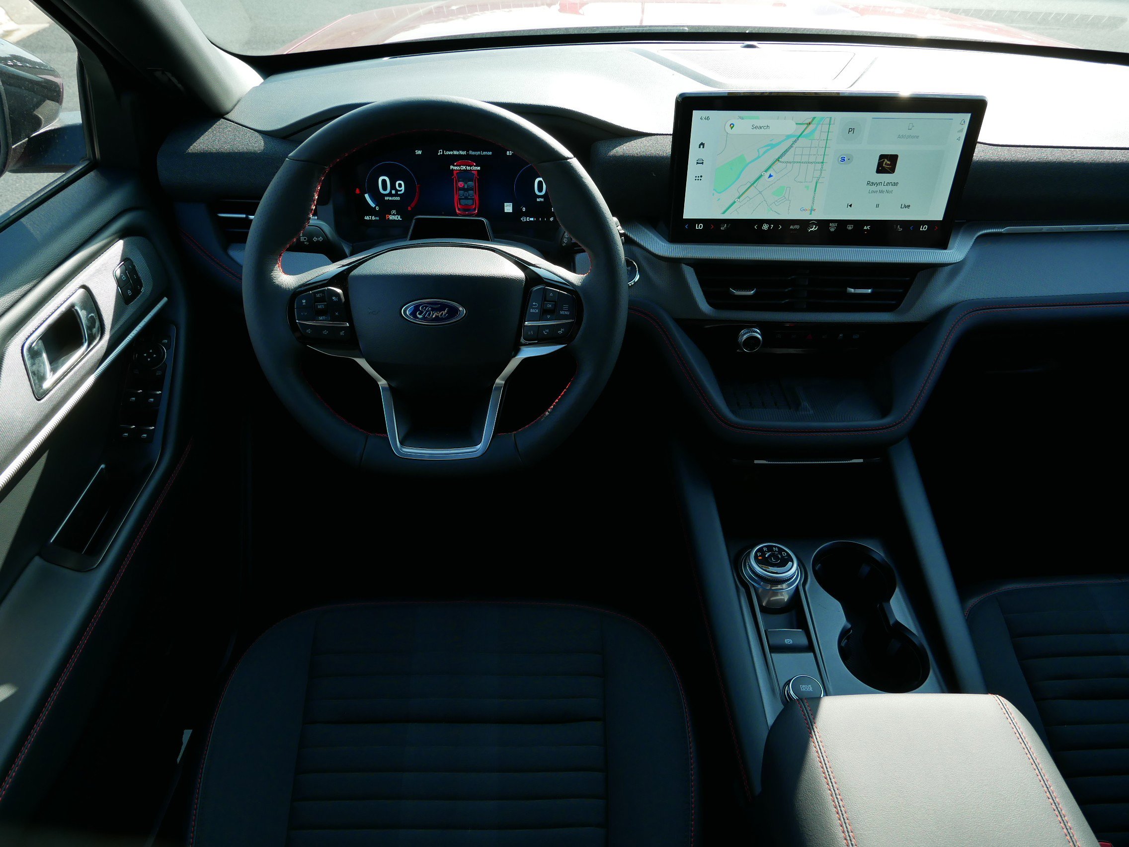 2025 Ford Explorer ST-Line photo 7