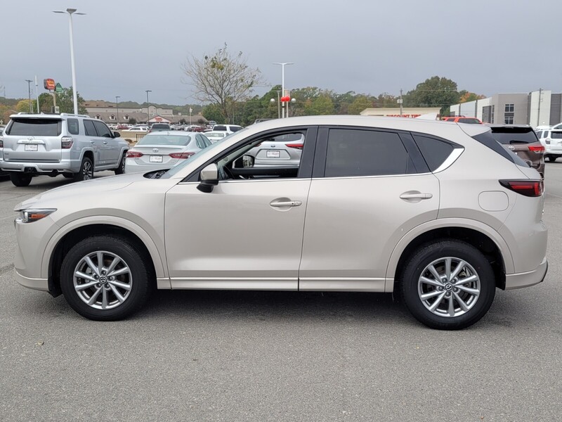 2024 Mazda CX-5 2.5 Select photo 3